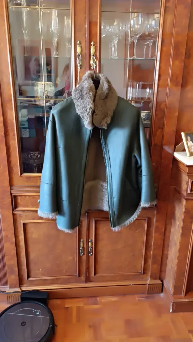 Piel reversible.Venta en persona . Precio NO negoc