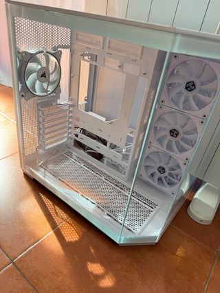 Caja PC Blanca con Ventana y Ventiladores