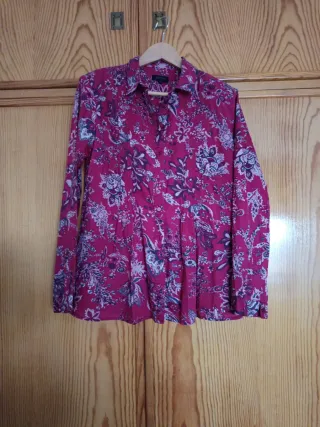 Camisa estampada burdeos mujer