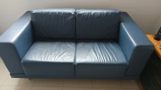 Sofá 2 plazas piel azul añil