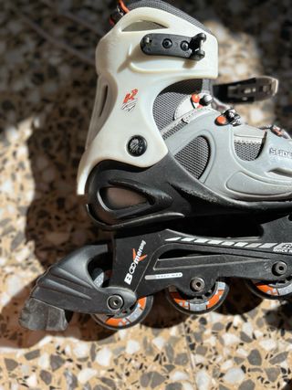 Patines en línea (rollerblade) con casco incluido