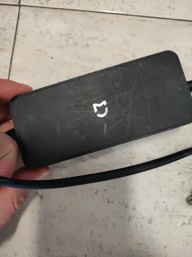 Caricabatterie per scooter Xiaomi