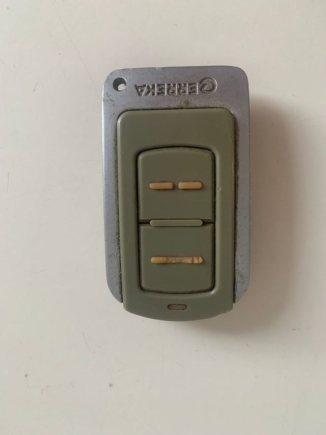 Mando garaje CERREKA 2 botones