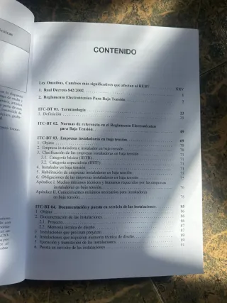 REBT 2023 : reglamento electrotécnico para baja...