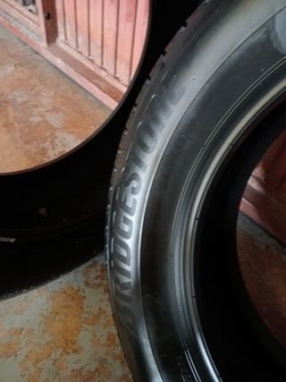 Neumáticos Brigestone 235/60 R18 103H