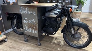 Mostrador de moto vintage 