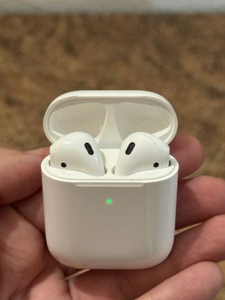 Airpods 2ª Gen con Estuche de Carga
