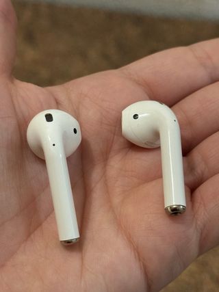 Airpods 2ª Gen con Estuche de Carga