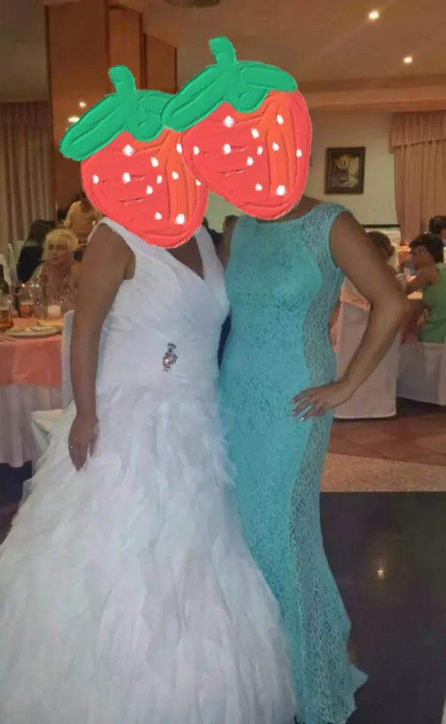 Vestido largo turquesa de encaje