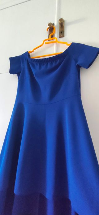 Vestido azul de fiesta con vuelo
