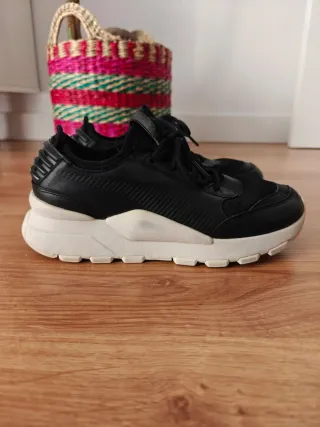 Zapatillas Puma Running Negras y Blancas