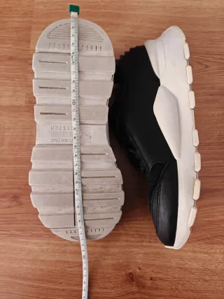 Zapatillas Puma Running Negras y Blancas