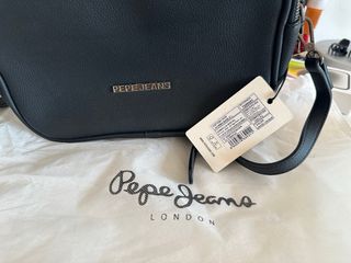 Bolso Pepe Jeans Alexa Negro con Correa Rosa