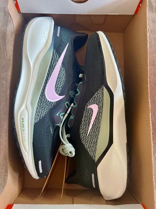 Zapatillas Nike Air Zoom Pegasus 41, talla 40.