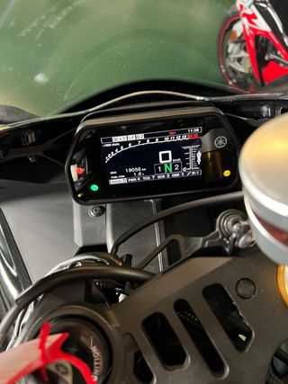 Yamaha YZF-R1 M