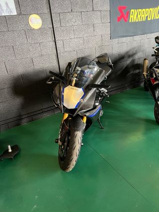 Yamaha YZF-R1 M
