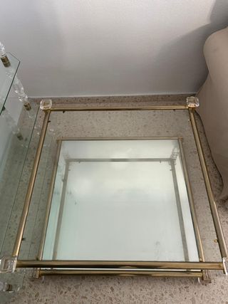 Mesa cristal y espejo cuadrada dorada