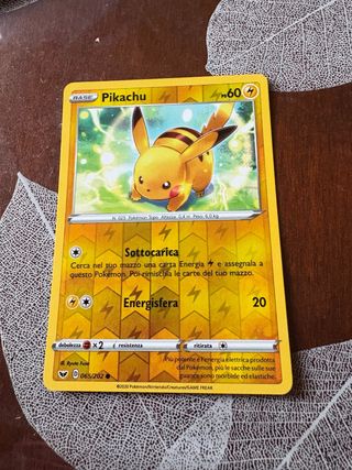 Carta Pokémon Pikachu Base 065/202