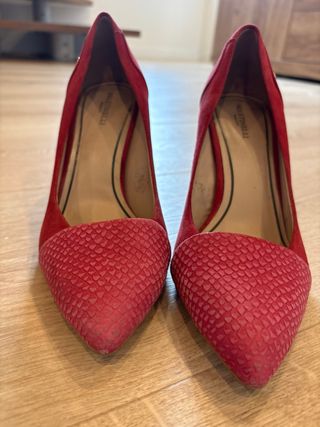 Zapatos de tacón Martinelli rojos y rosas