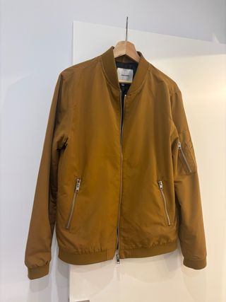 Chaqueta bomber marrón hombre