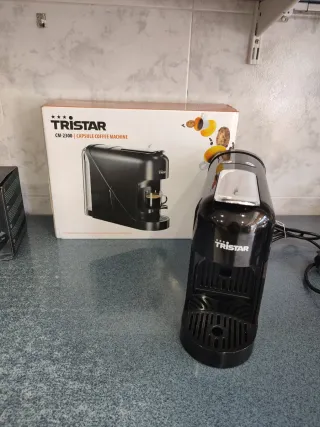 Cafetera Cápsulas Tristar Negra
