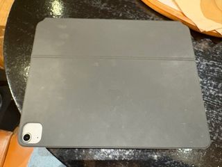 iPad Air 13” M2 256GB + Magic Keyboard + Apple Pen