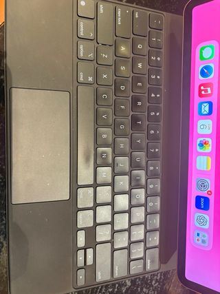 iPad Air 13” M2 256GB + Magic Keyboard + Apple Pen