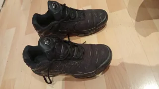 Zapatillas Nike, Adidas, puma Blancas y Negras.