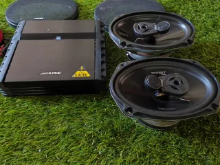 Alpine 640W Etapa + Altavoces Target.
