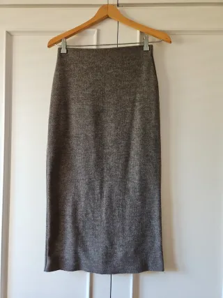 Falda midi punto gris. 1 día de uso