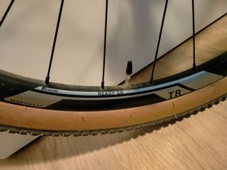 Ruedas Gravel Megamo