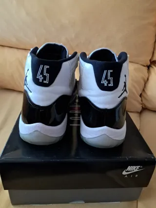 Nike Jordan 11 Concord