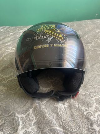 Casco de moto negro
Talla M