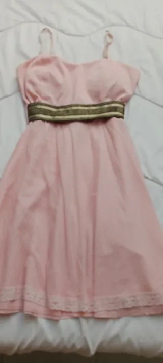 Vestido fiesta rosa con cinturón