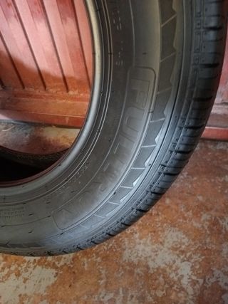 Neumático 195/70 R15 C 104/102R