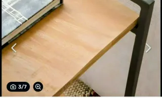 Mesa auxiliar madera maciza  mango y metal.
Nueva.
