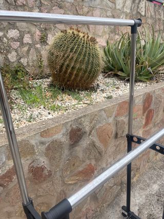 Perchero Metálico Doble con Ruedas