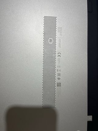 Laptop HP plateada