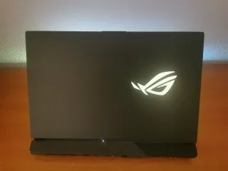 Portátil Asus ROG Strix G513IC + caja y funda