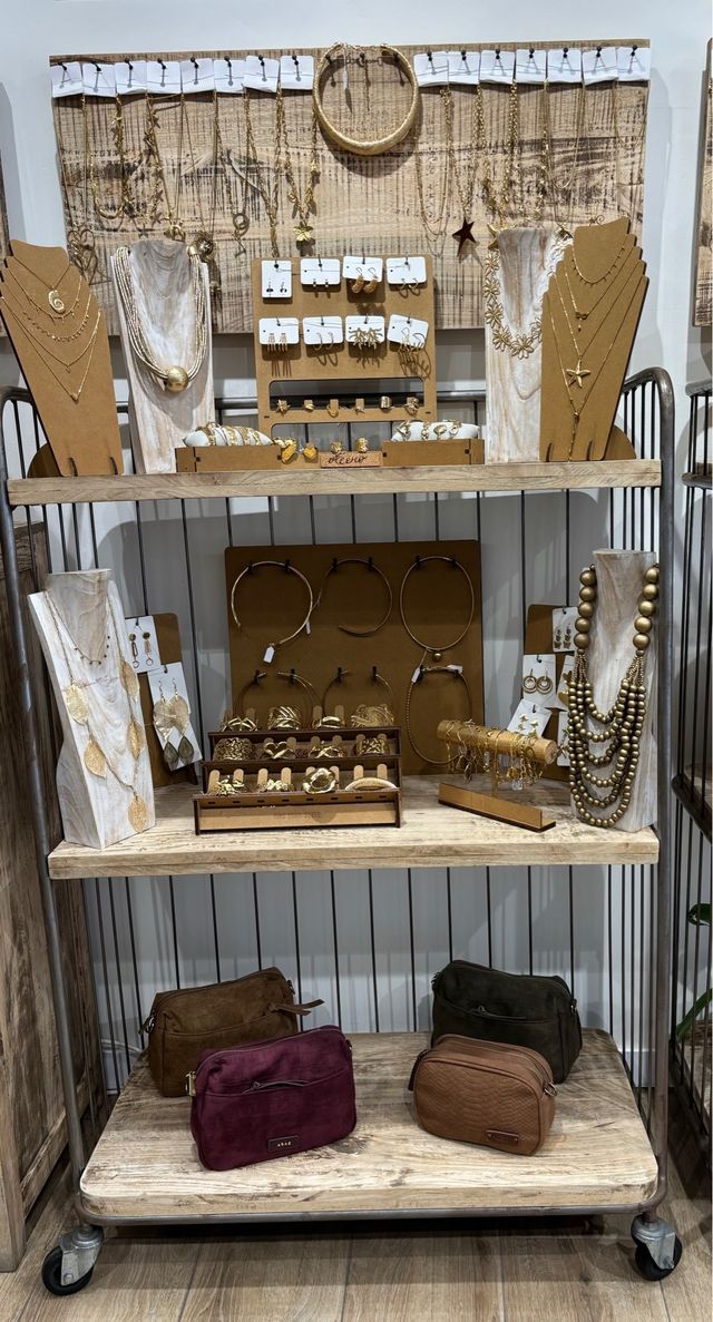 Estantería pequeña metal y madera