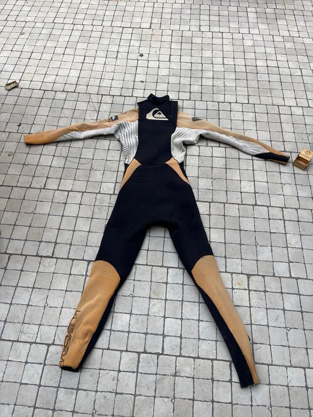 Neopreno surf Quiksilver talla M/50