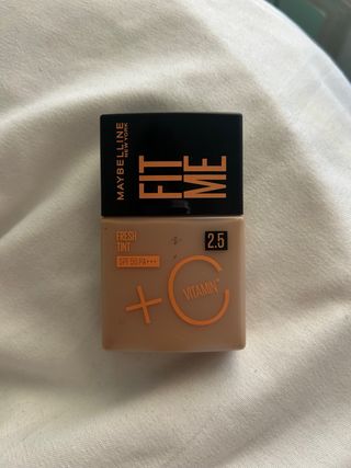 Maybelline Fit Me Fresh Tint 2.5 SPF 50