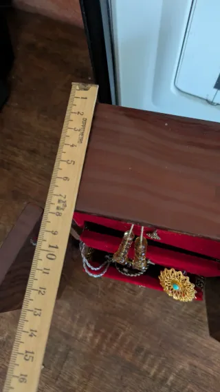 Portagioie carillon vintage - armadio bambole