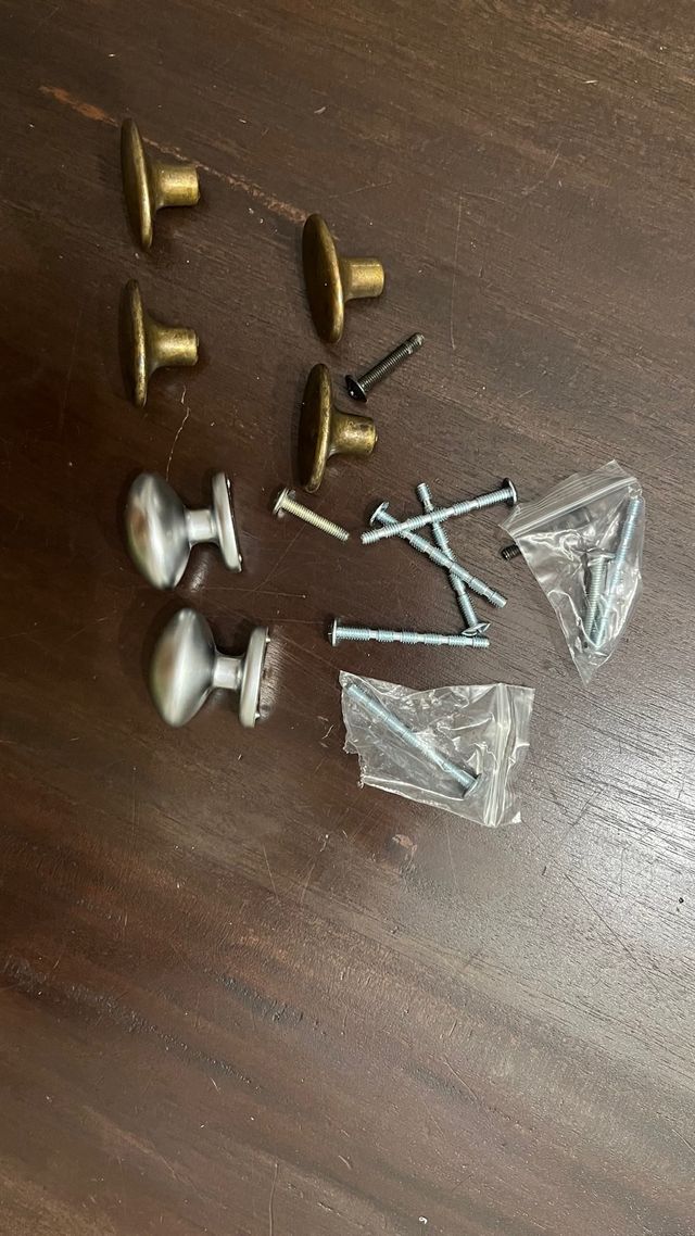 Pomos metálicos bronce y plateado