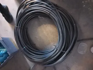 Manguera de luz negra