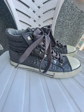Zapatillas piel chica talla 37