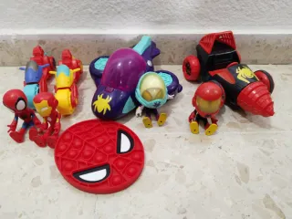 Juguetes Lote muñecos y coches Spiderman y Ironman