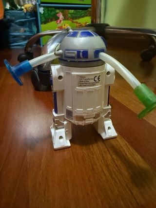 Juego R2-D2 star wars con tubos