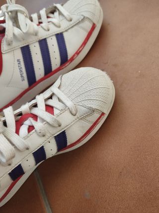 Zapatillas Adidas Superstar Blancas y Rojas 