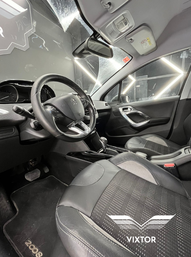 Peugeot 2008 1.2 PureTech S&S Allure EAT6 110